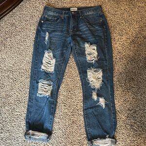 Boyfriend cut jeans